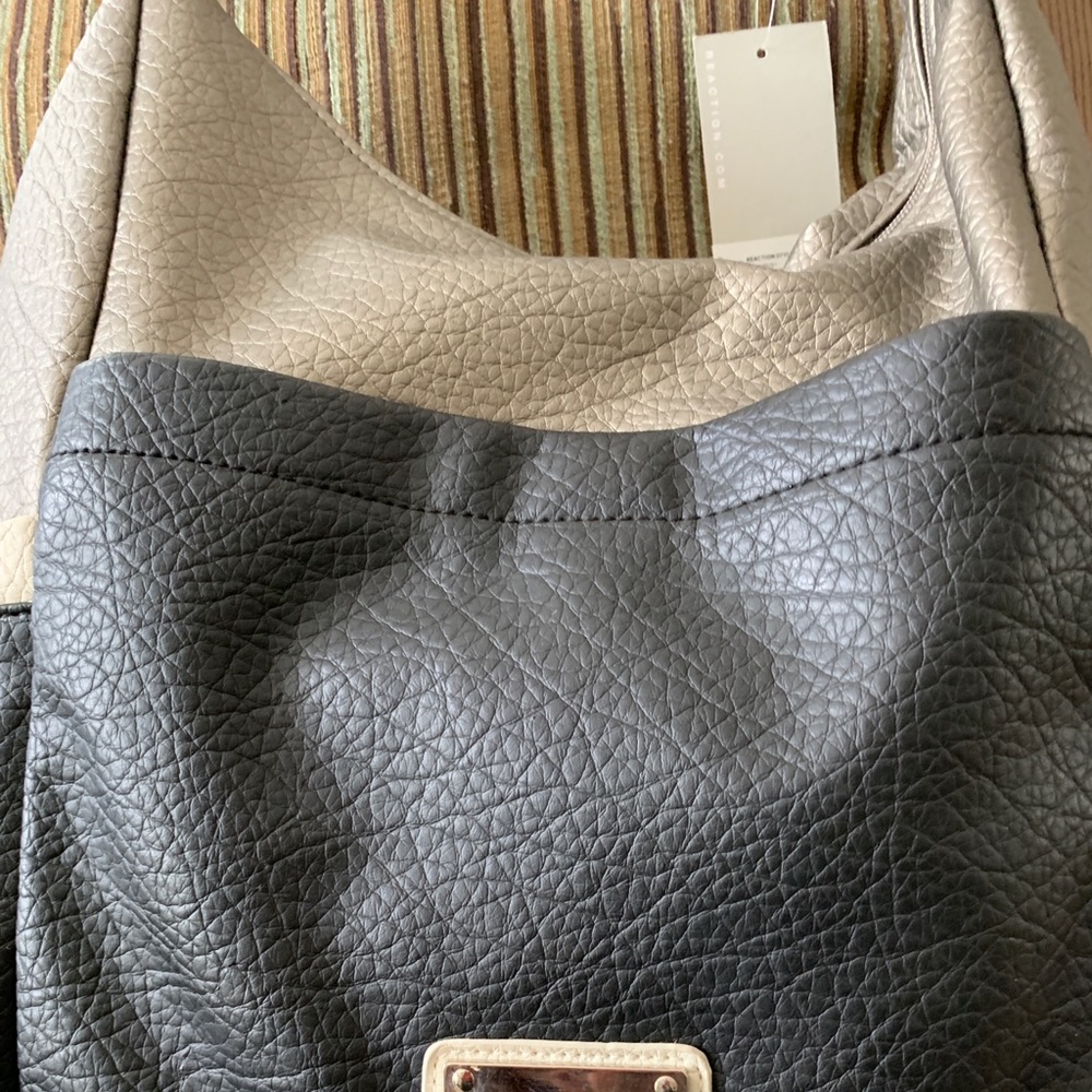 Handbag - Picture 4 of 8